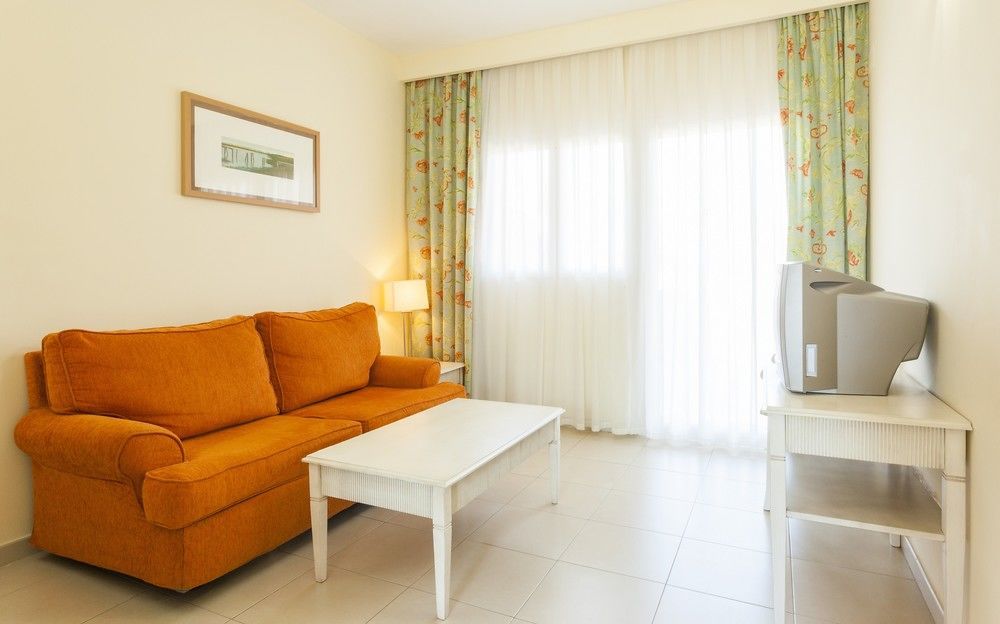 Aparthotel Ilunion Sancti Petri Novo Sancti Petri Extérieur photo