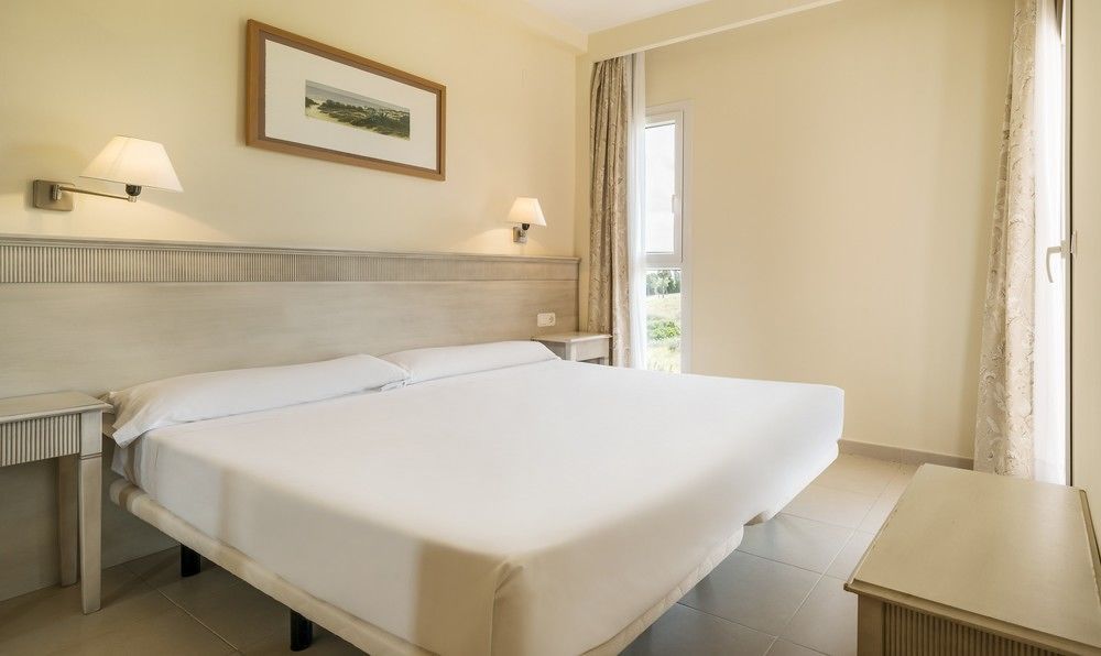 Aparthotel Ilunion Sancti Petri Novo Sancti Petri Extérieur photo