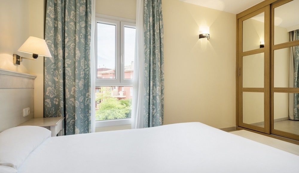 Aparthotel Ilunion Sancti Petri Novo Sancti Petri Extérieur photo