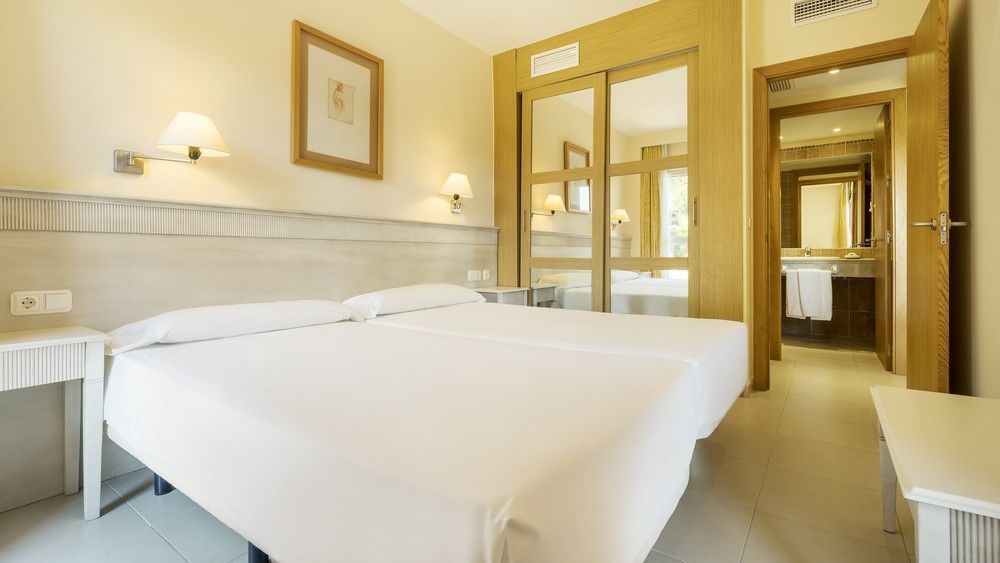 Aparthotel Ilunion Sancti Petri Novo Sancti Petri Extérieur photo
