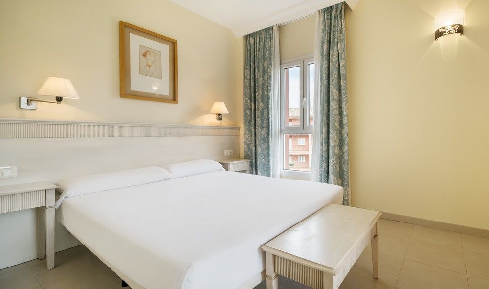 Aparthotel Ilunion Sancti Petri Novo Sancti Petri Extérieur photo